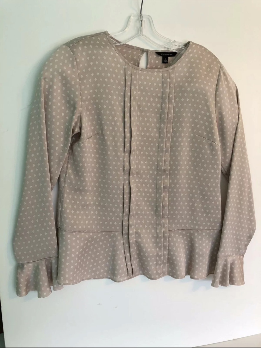 Banana Republic Women’s Polka Dot Long Sleeve Ruffled Blouse Shirt Small NEW